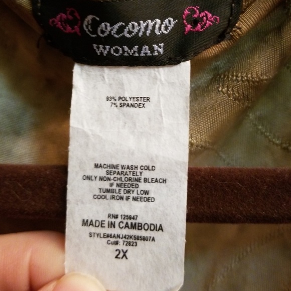 Versatile top. Great for office, great for party. - Picture 3 of 4